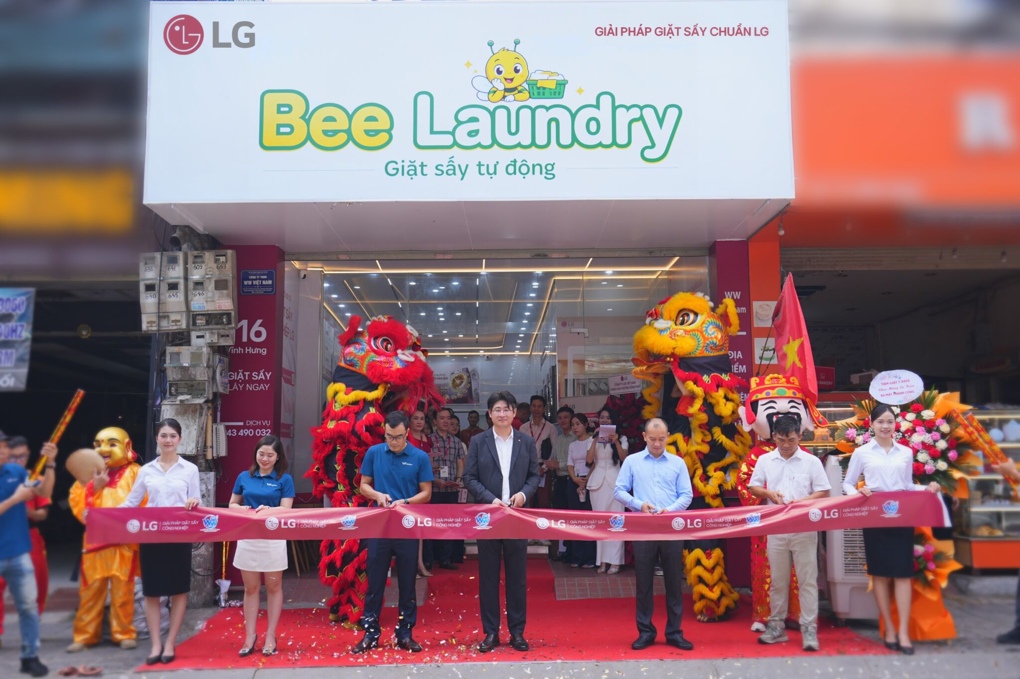 LG giới thiệu cửa cửa hàng giặt sấy thông minh, thúc đẩy xu hướng giặt sấy công nghiệp hiện đại tại Việt Nam LG giới thiệu cửa cửa hàng giặt sấy thông minh, thúc đẩy xu hướng giặt sấy công nghiệp hiện đại tại Việt Nam