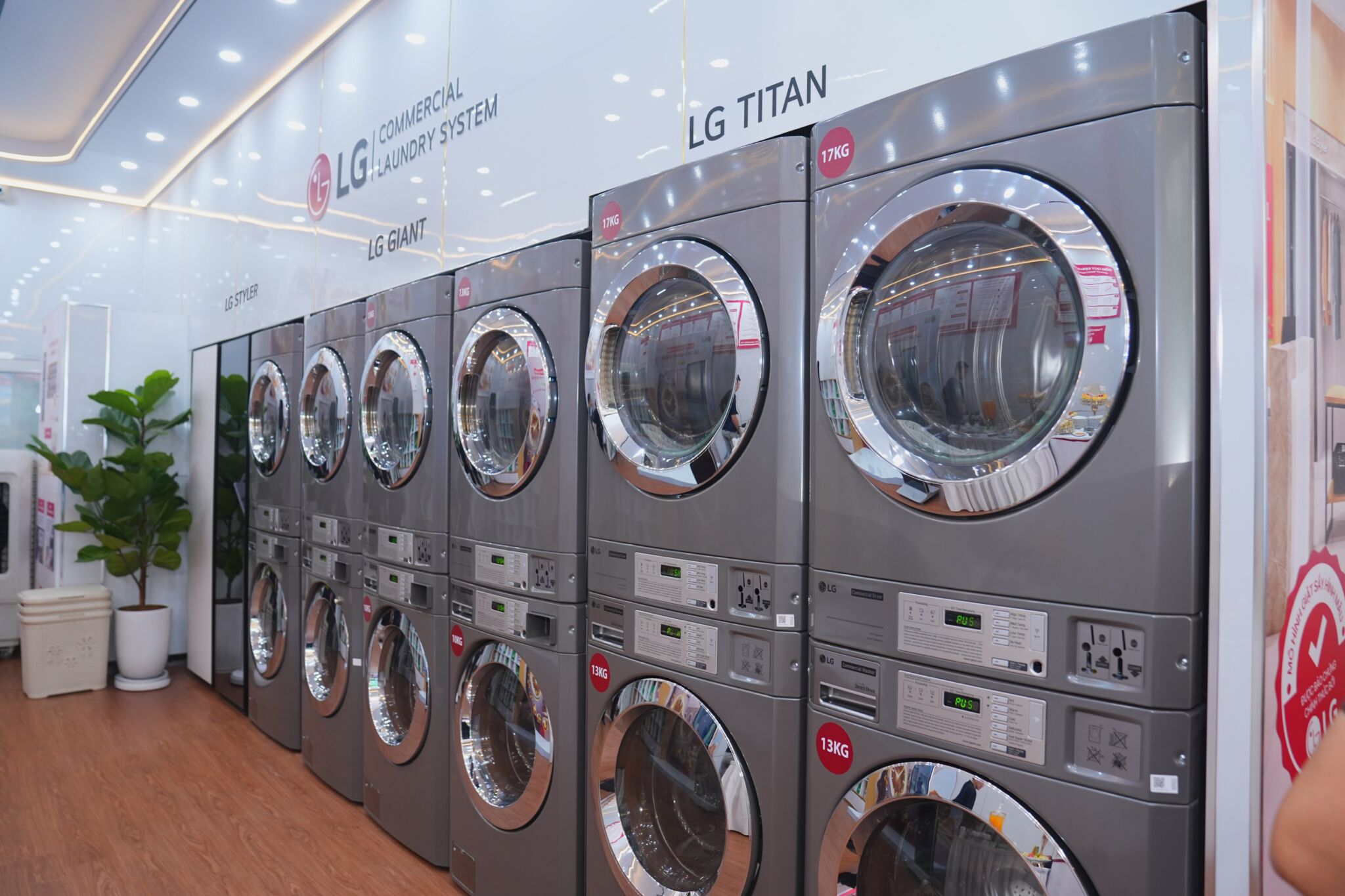 LG giới thiệu cửa cửa hàng giặt sấy thông minh, thúc đẩy xu hướng giặt sấy công nghiệp hiện đại tại Việt Nam LG giới thiệu cửa cửa hàng giặt sấy thông minh, thúc đẩy xu hướng giặt sấy công nghiệp hiện đại tại Việt Nam