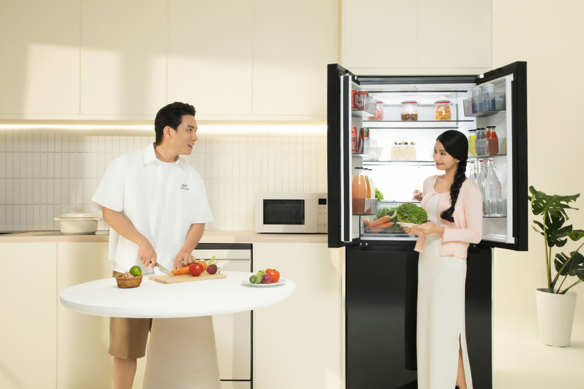 LG giới thiệu tủ lạnh French Door Fit & Max phiên bản mới, mở rộng bộ sưu tập InstaView tại Việt Nam