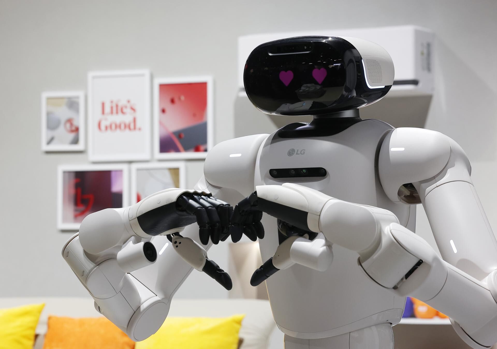 LG Electronics thành lập Trung tâm Kinh doanh Robot, đẩy mạnh chiến lược AI vật lý LG Electronics thành lập Trung tâm Kinh doanh Robot, đẩy mạnh chiến lược AI vật lý