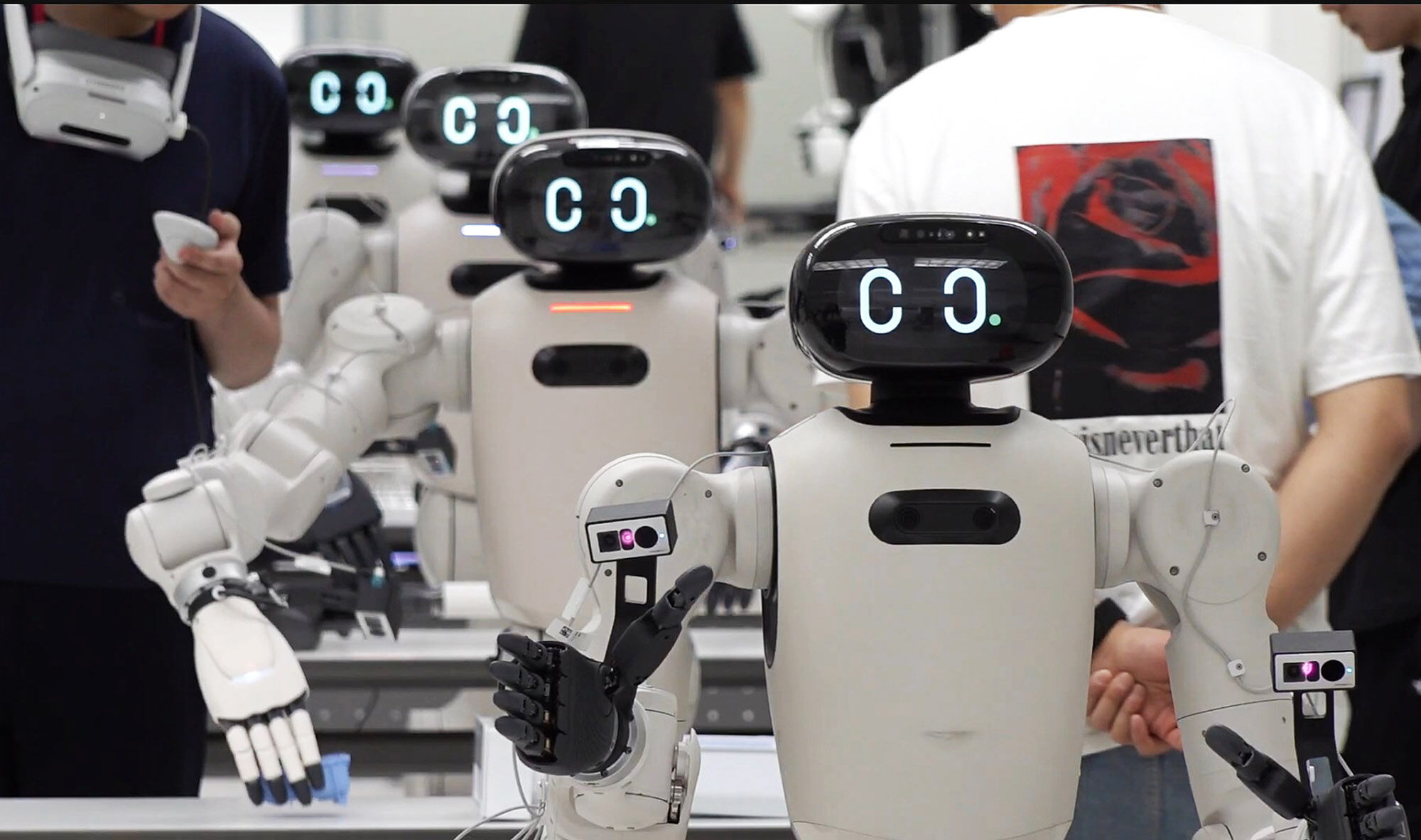 LG Electronics thành lập Trung tâm Kinh doanh Robot, đẩy mạnh chiến lược AI vật lý LG Electronics thành lập Trung tâm Kinh doanh Robot, đẩy mạnh chiến lược AI vật lý