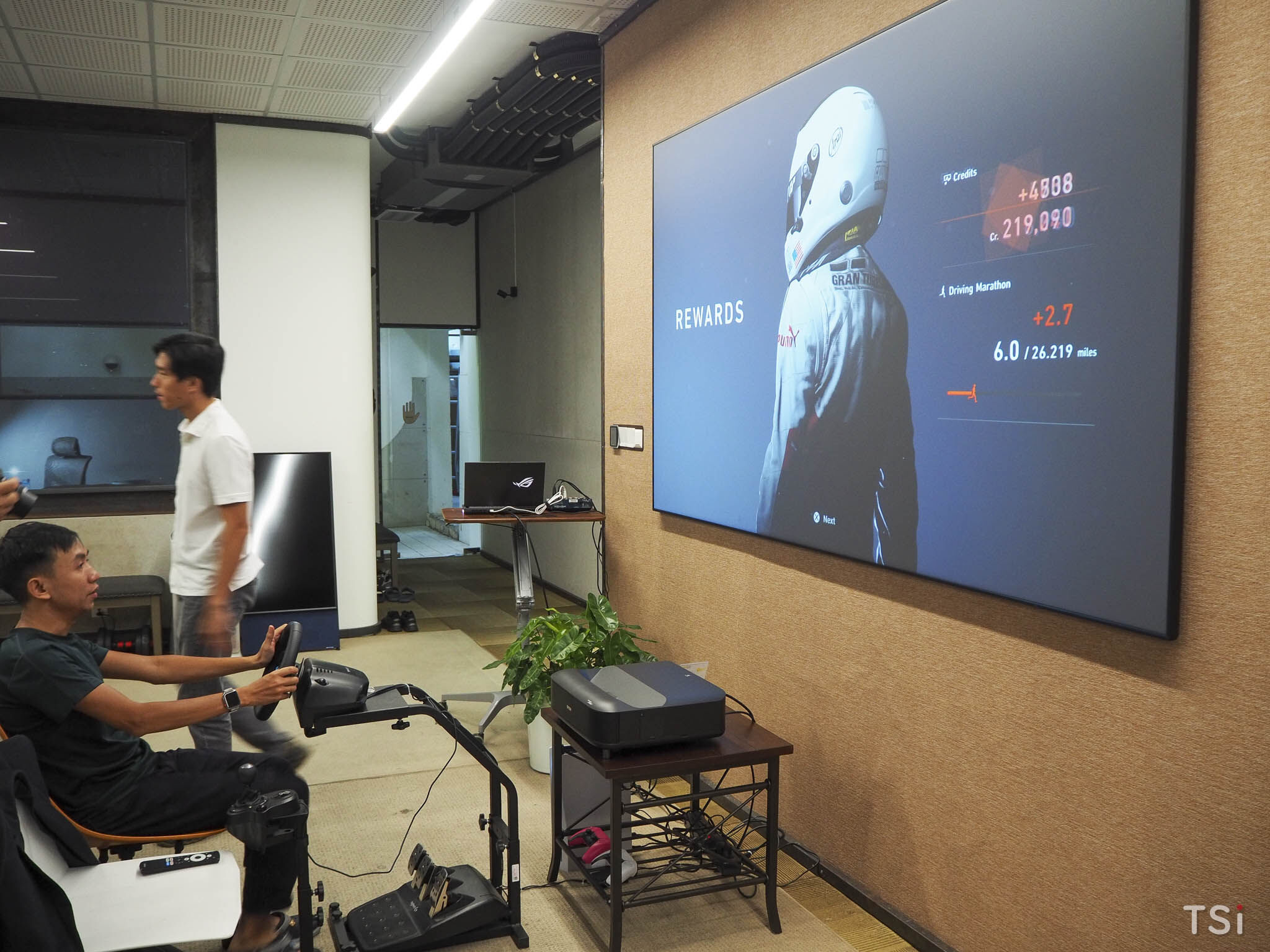 Logico cùng Tinh Tế tổ chức workshop trải nghiệm dòng máy chiếu Epson Lifestudio Logico cùng Tinh Tế tổ chức workshop trải nghiệm dòng máy chiếu Epson Lifestudio