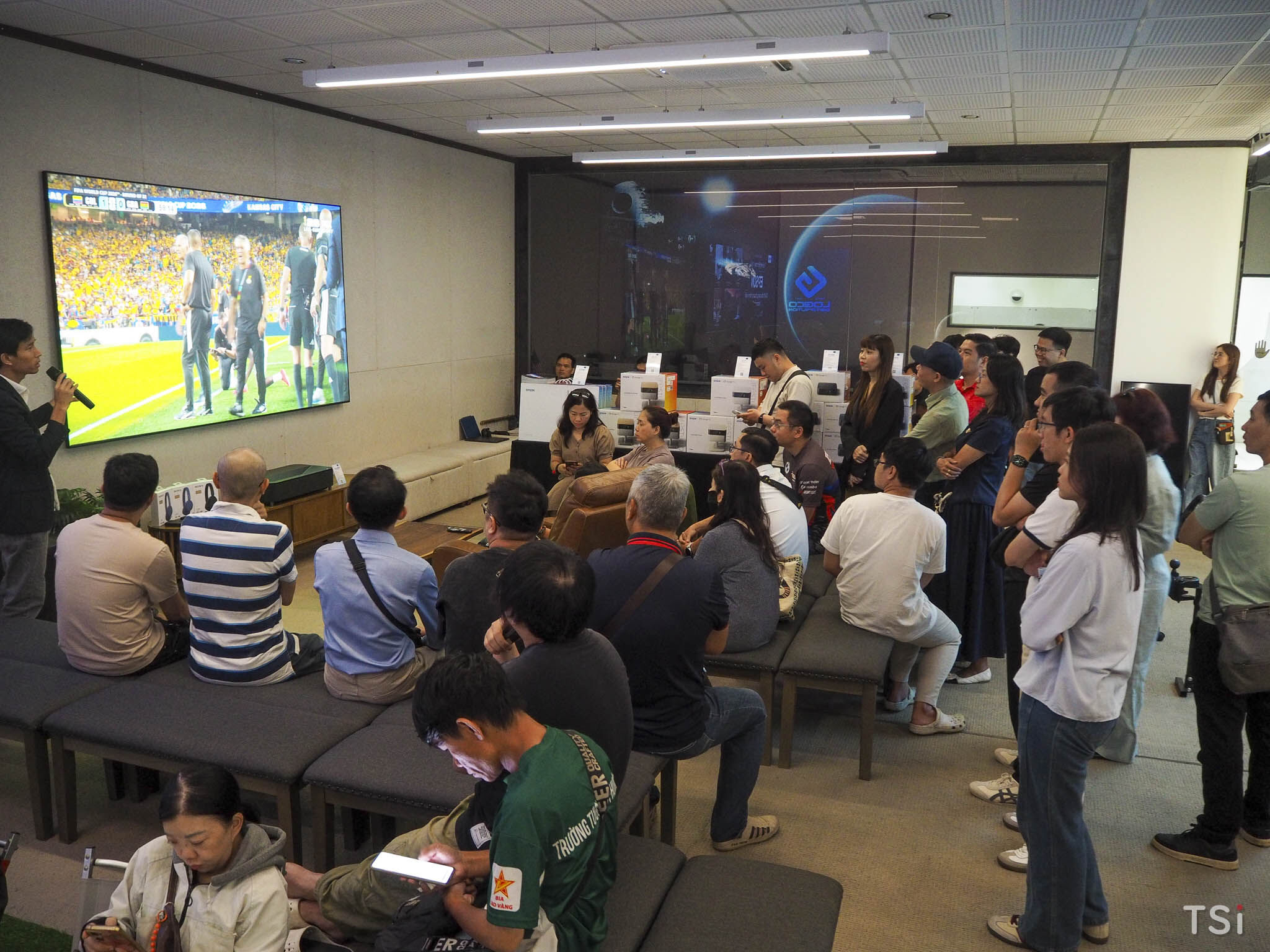 Logico cùng Tinh Tế tổ chức workshop trải nghiệm dòng máy chiếu Epson Lifestudio Logico cùng Tinh Tế tổ chức workshop trải nghiệm dòng máy chiếu Epson Lifestudio