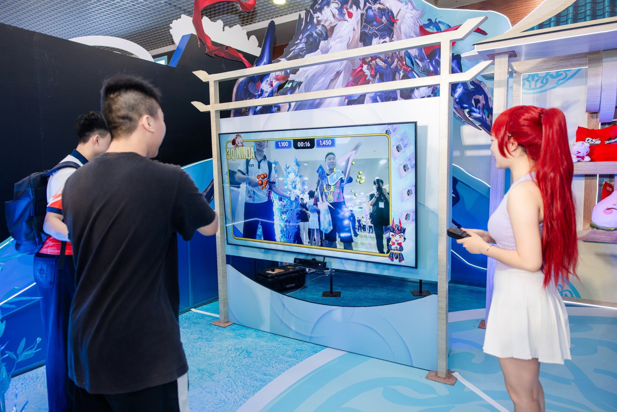 Tam Quốc Huyễn Tướng VNG cùng gần 3.000 game thủ đón sinh nhật 1 tuổi tại "Gamers Lead The Play" Tam Quốc Huyễn Tướng VNG cùng gần 3.000 game thủ đón sinh nhật 1 tuổi tại "Gamers Lead The Play"