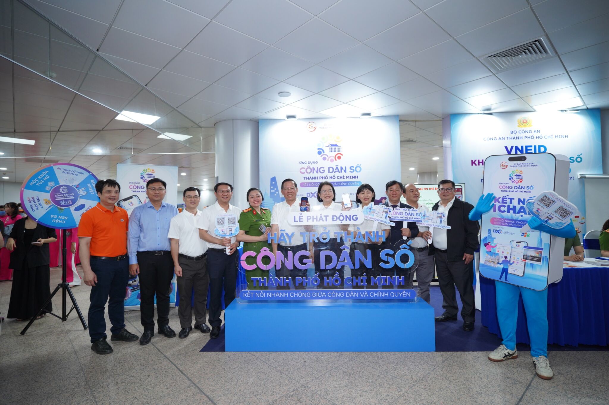 TP.HCM đưa tiện ích Hồ sơ sức khỏe điện tử lên ứng dụng Công dân số với sự đồng hành triển khai của FPT TP.HCM đưa tiện ích Hồ sơ sức khỏe điện tử lên ứng dụng Công dân số với sự đồng hành triển khai của FPT