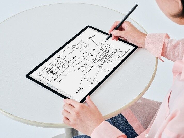 Wacom giới thiệu MovinkPad Pro 14: Bước tiến mới trong dòng thiết bị sáng tạo di động Wacom giới thiệu MovinkPad Pro 14: Bước tiến mới trong dòng thiết bị sáng tạo di động