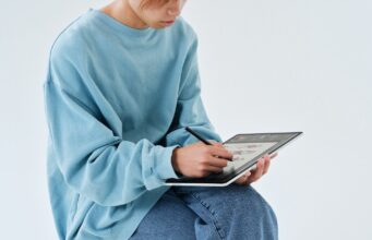 Wacom MovinkPad Pro 14 – Phiên bản chuyên nghiệp của máy tính bảng sáng tạo di động