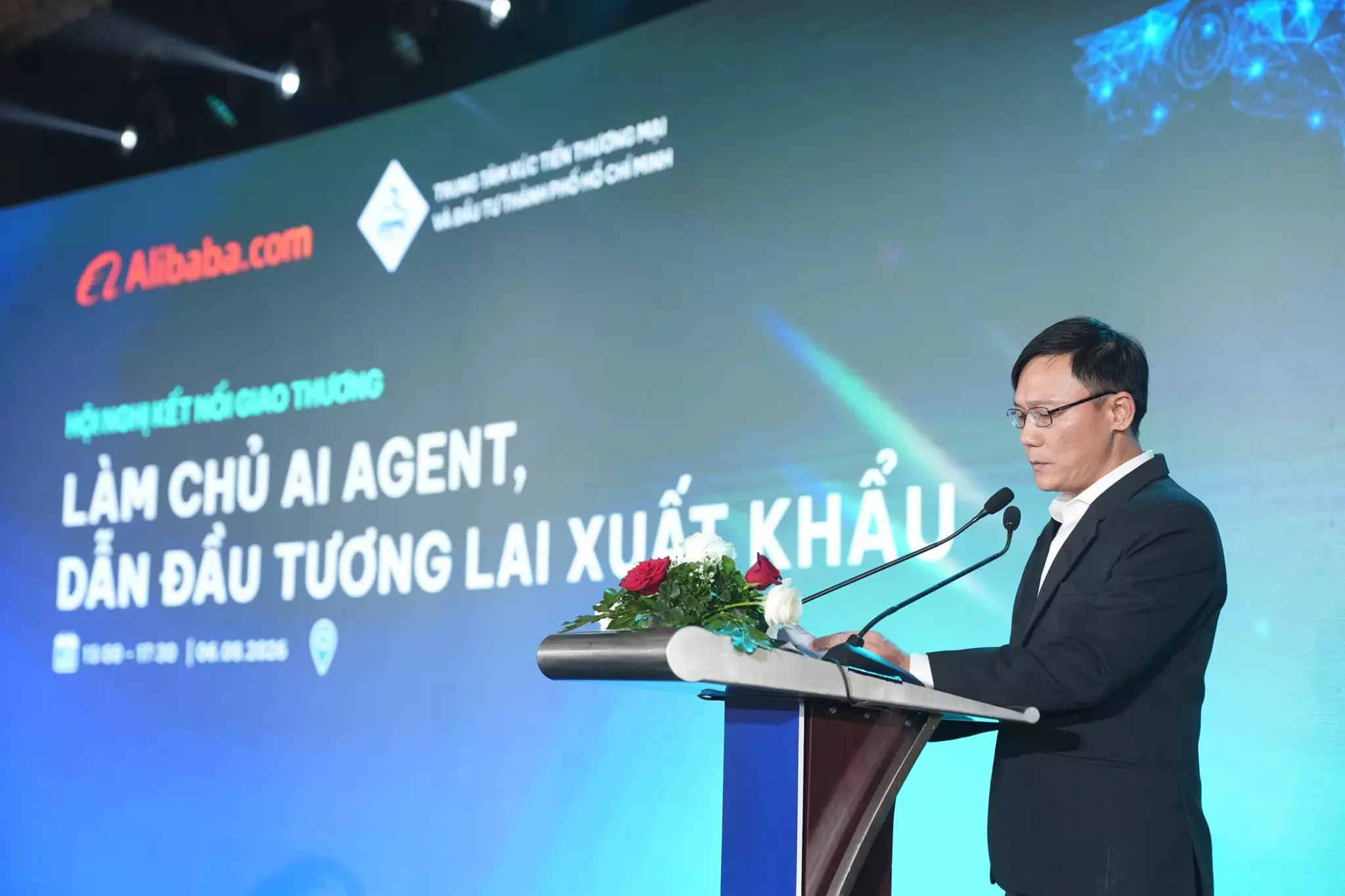 Alibaba.com ra mắt đội ngũ kinh doanh AI tác nhân “Accio Work” tại Việt Nam Alibaba.com ra mắt đội ngũ kinh doanh AI tác nhân “Accio Work” tại Việt Nam