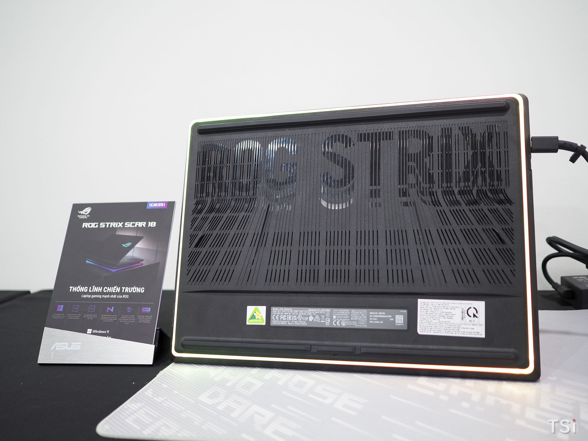 ASUS Republic of Gamers ra mắt ROG Strix SCAR 18 2026 tại Việt Nam ASUS Republic of Gamers ra mắt ROG Strix SCAR 18 2026 tại Việt Nam