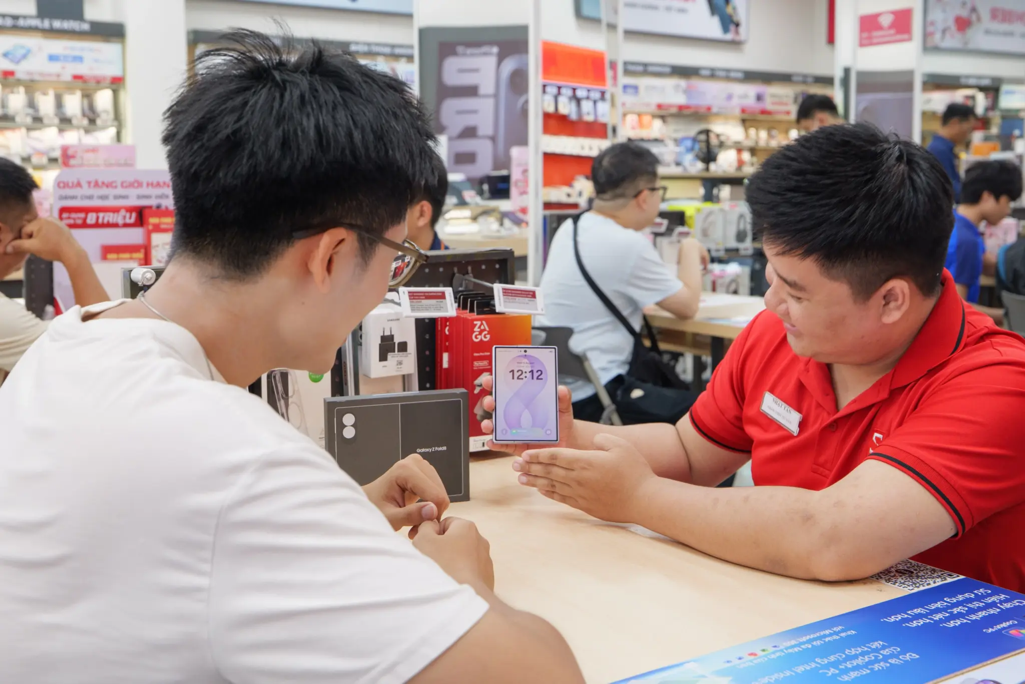 CellphoneS mở bán Galaxy Z Fold8, Fold8 Ultra và Z Flip8, tăng trưởng gấp 2 lần CellphoneS mở bán Galaxy Z Fold8, Fold8 Ultra và Z Flip8, tăng trưởng gấp 2 lần