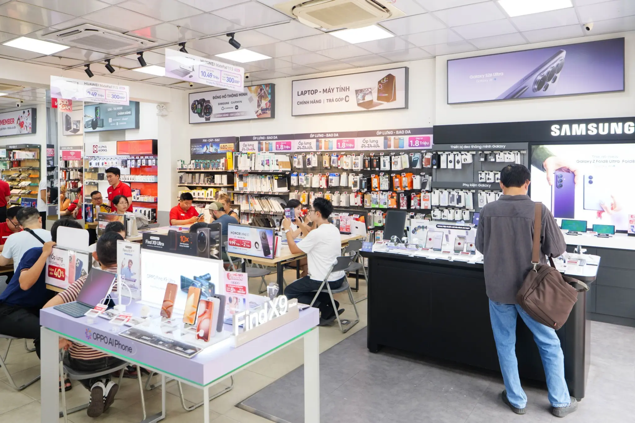 CellphoneS mở bán Galaxy Z Fold8, Fold8 Ultra và Z Flip8, tăng trưởng gấp 2 lần CellphoneS mở bán Galaxy Z Fold8, Fold8 Ultra và Z Flip8, tăng trưởng gấp 2 lần