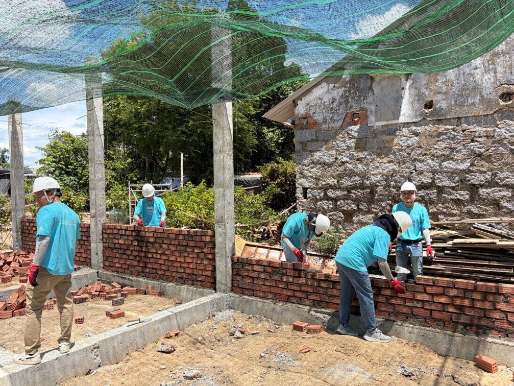 Eaton hợp tác Habitat for Humanity qua dự án tình nguyện xây dựng nhà ở đầu tiên tại Việt Nam Eaton mở rộng hợp tác toàn cầu với Habitat for Humanity qua dự án tình nguyện xây dựng nhà ở đầu tiên tại Việt Nam
