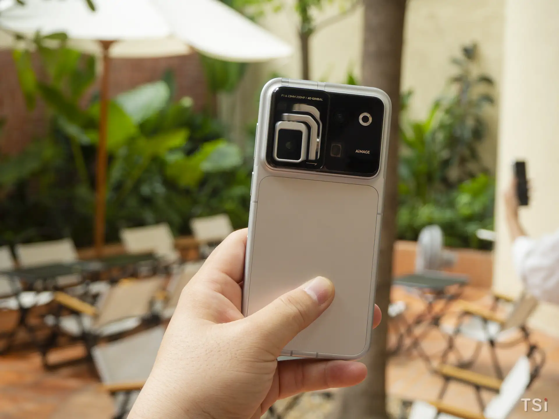 Hình ảnh HONOR Robot Phone tại Việt Nam Hình ảnh HONOR Robot Phone tại Việt Nam
