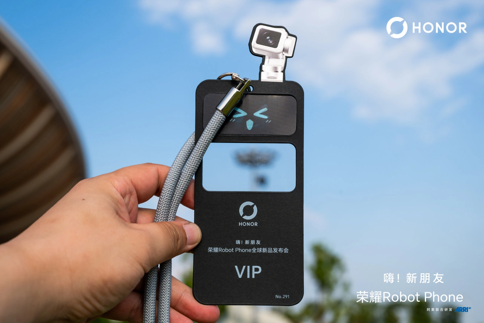 HONOR ra mắt Robot Phone với camera gimbal tự chuyển động bằng AI HONOR ra mắt Robot Phone với camera gimbal tự chuyển động bằng AI