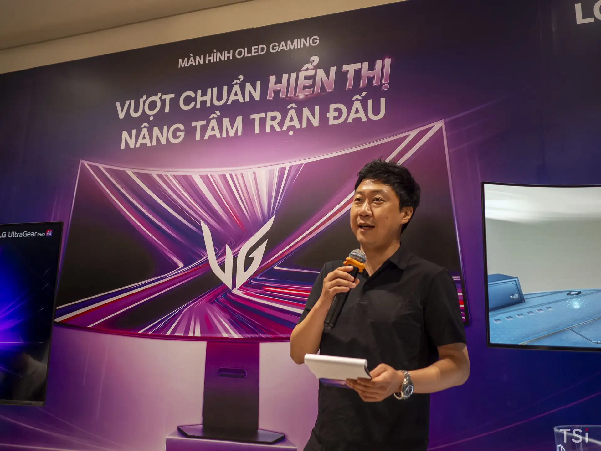 LG ra mắt màn hình OLED gaming UltraGear evo AI 2026 LG ra mắt màn hình OLED gaming UltraGear evo AI 2026