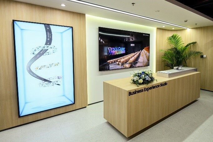 Samsung Electronics khai trương Business Experience Studio tại Việt Nam Samsung Electronics khai trương Business Experience Studio tại Việt Nam, mở rộng hệ sinh thái giải pháp công nghệ toàn diện cho doanh nghiệp