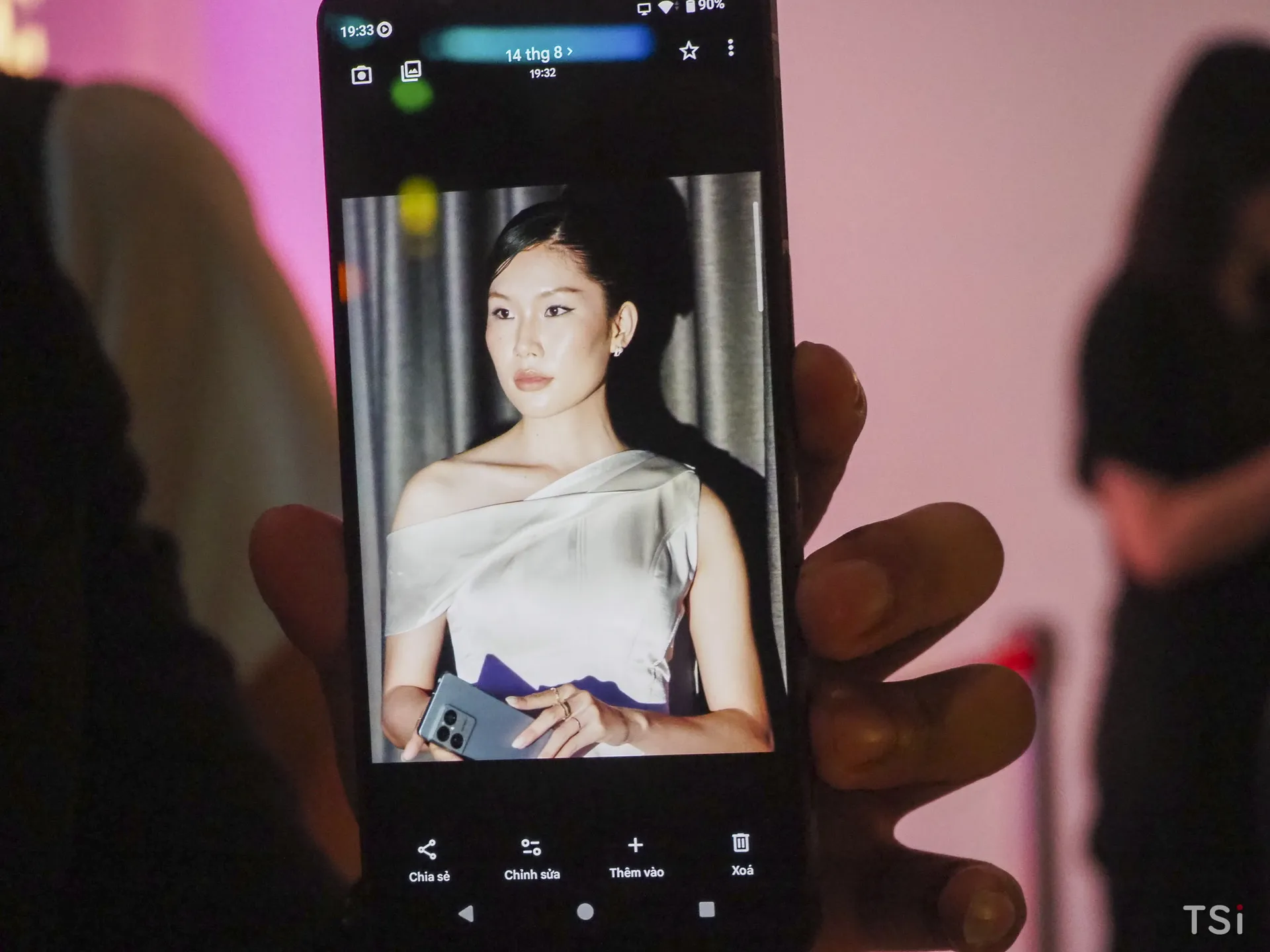 Sony ra mắt Xperia 1 VIII tích hợp AI nâng tầm trải nghiệm nhiếp ảnh Sony ra mắt Xperia 1 VIII tích hợp AI nâng tầm trải nghiệm nhiếp ảnh