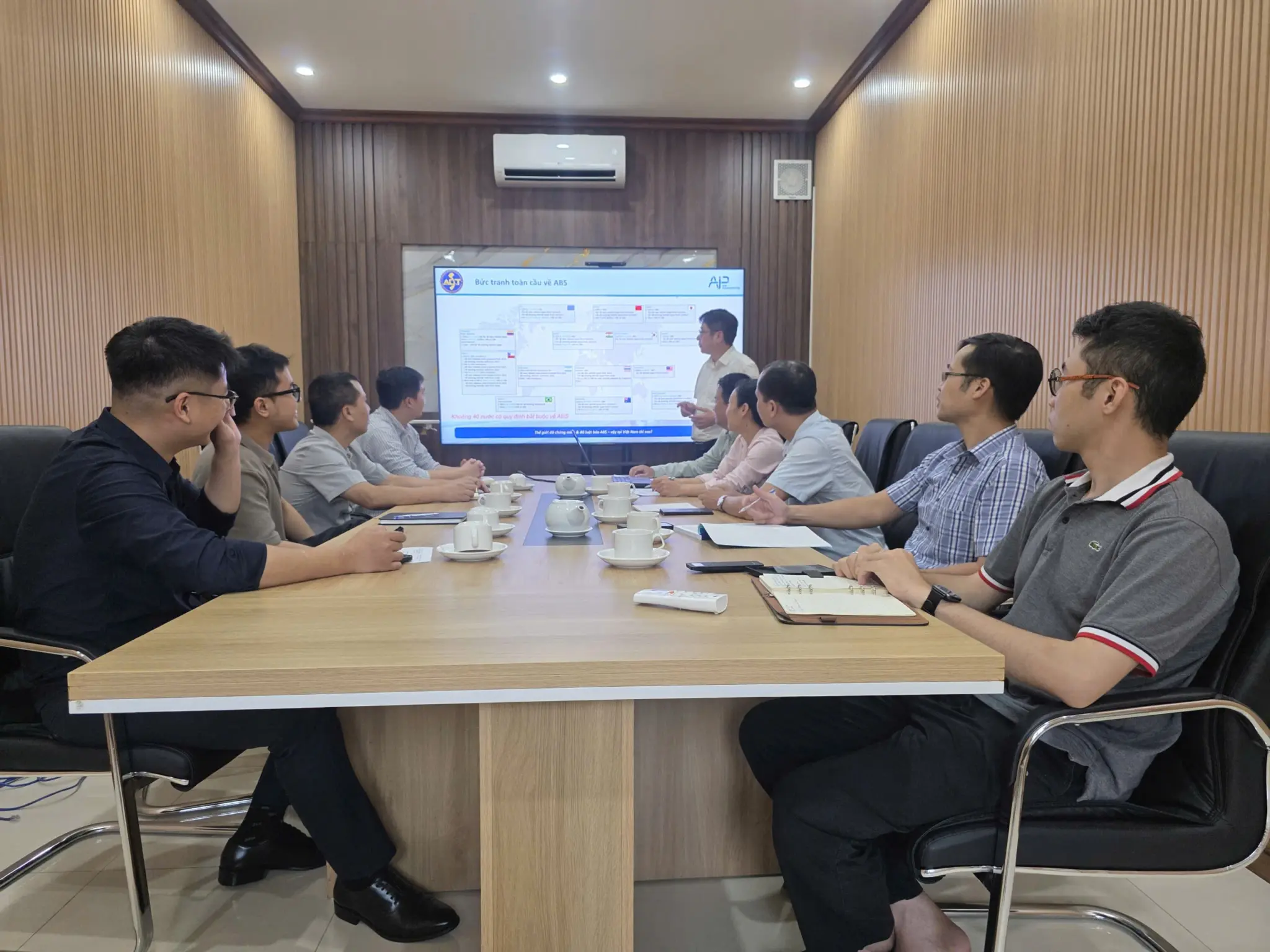 Tái định vị vai trò của ABS trong hệ thống an toàn giao thông Việt Nam Tái định vị vai trò của ABS trong hệ thống an toàn giao thông Việt Nam