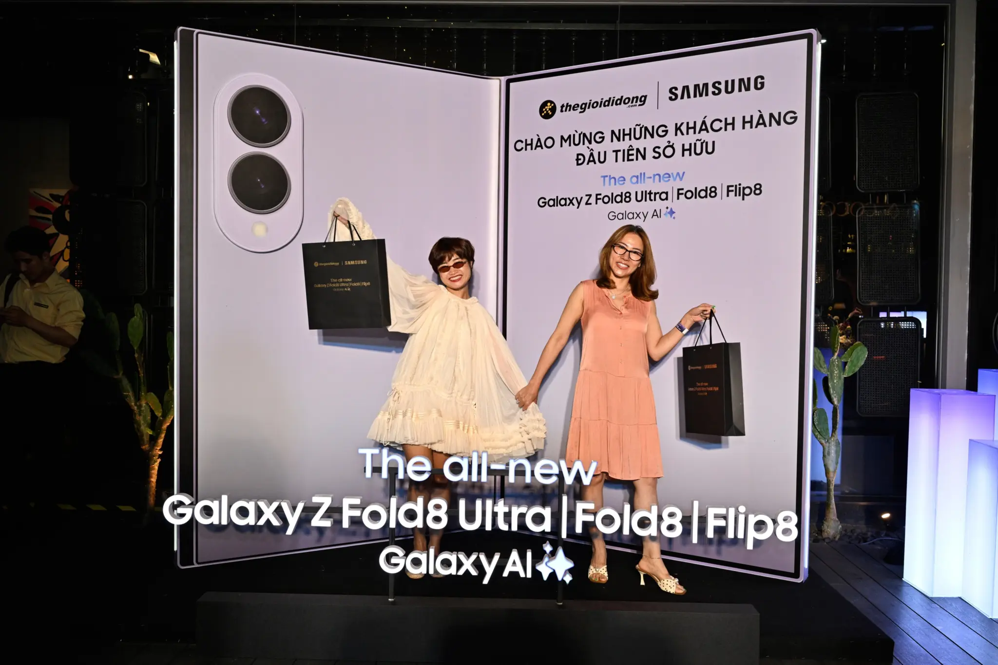 Thế Giới Di Động chính thức mở bán Galaxy Z8 Series: hơn 3.000 đơn đặt trước cùng 2 trải nghiệm nhận máy đặc biệt Thế Giới Di Động chính thức mở bán Galaxy Z8 Series: hơn 3.000 đơn đặt trước cùng 2 trải nghiệm nhận máy đặc biệt