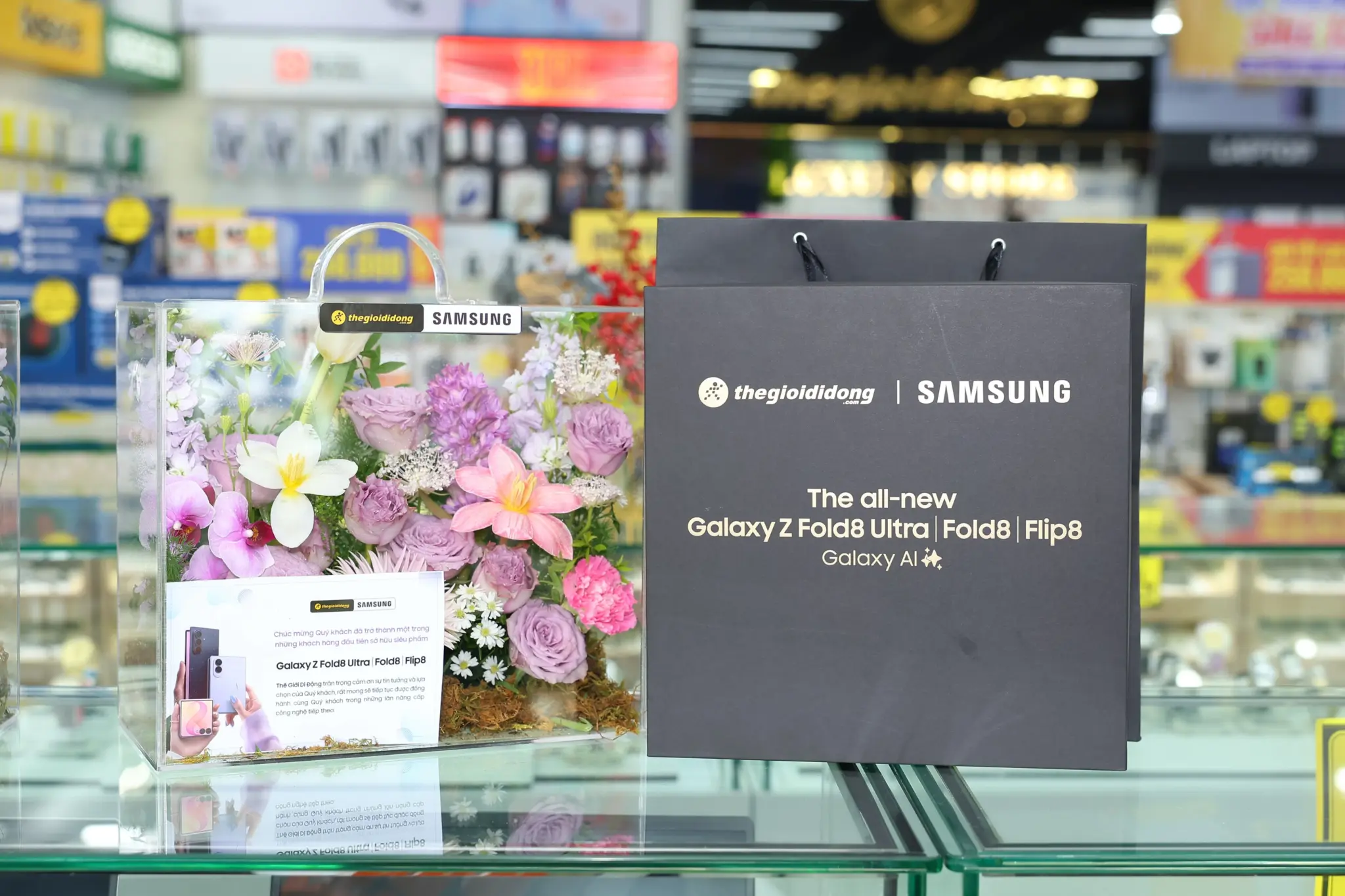 Thế Giới Di Động chính thức mở bán Galaxy Z8 Series: hơn 3.000 đơn đặt trước cùng 2 trải nghiệm nhận máy đặc biệt Thế Giới Di Động chính thức mở bán Galaxy Z8 Series: hơn 3.000 đơn đặt trước cùng 2 trải nghiệm nhận máy đặc biệt