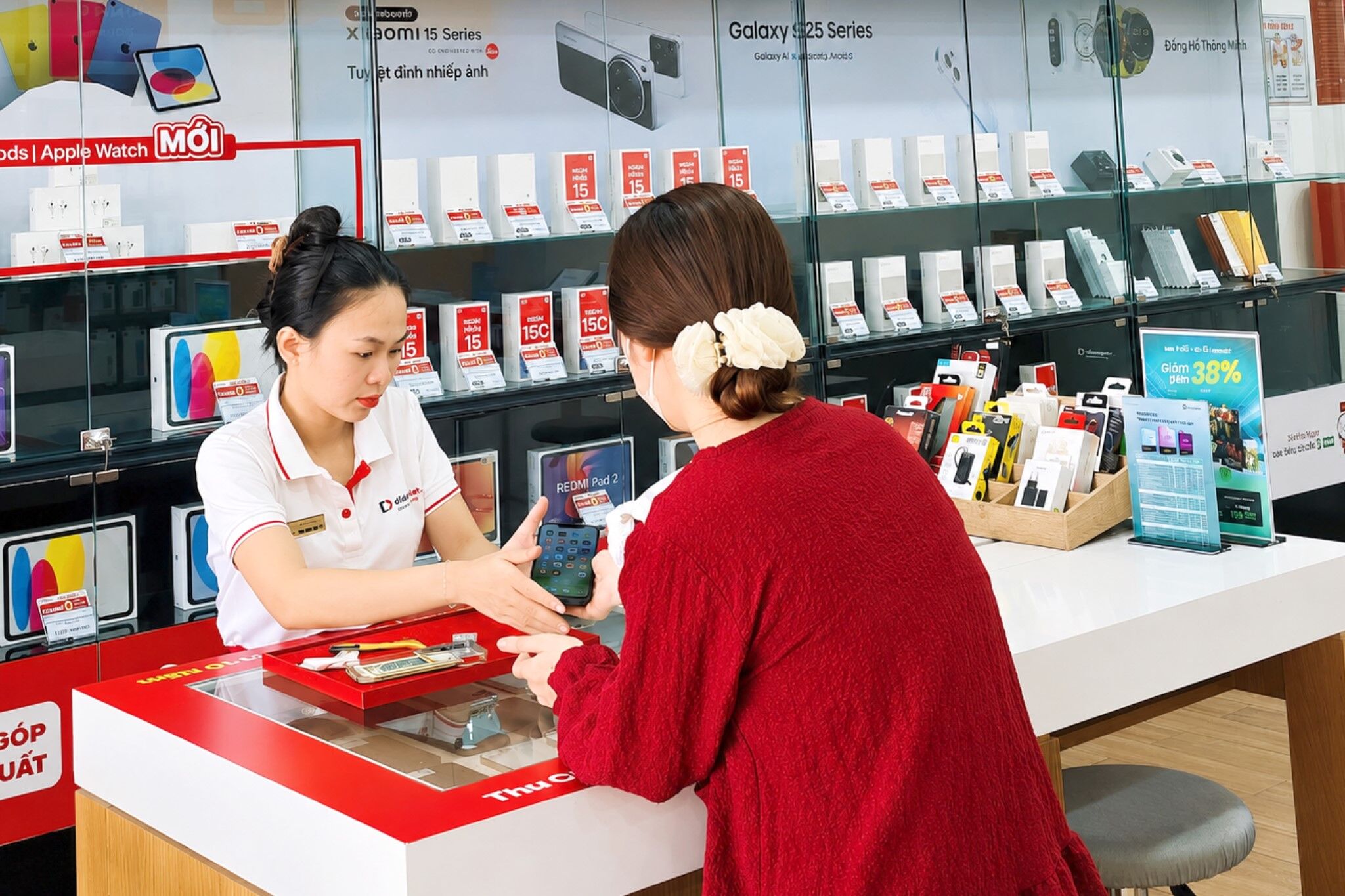 Thị trường máy cũ sôi động trước mùa flagship mới Thị trường máy cũ sôi động trước mùa flagship mới