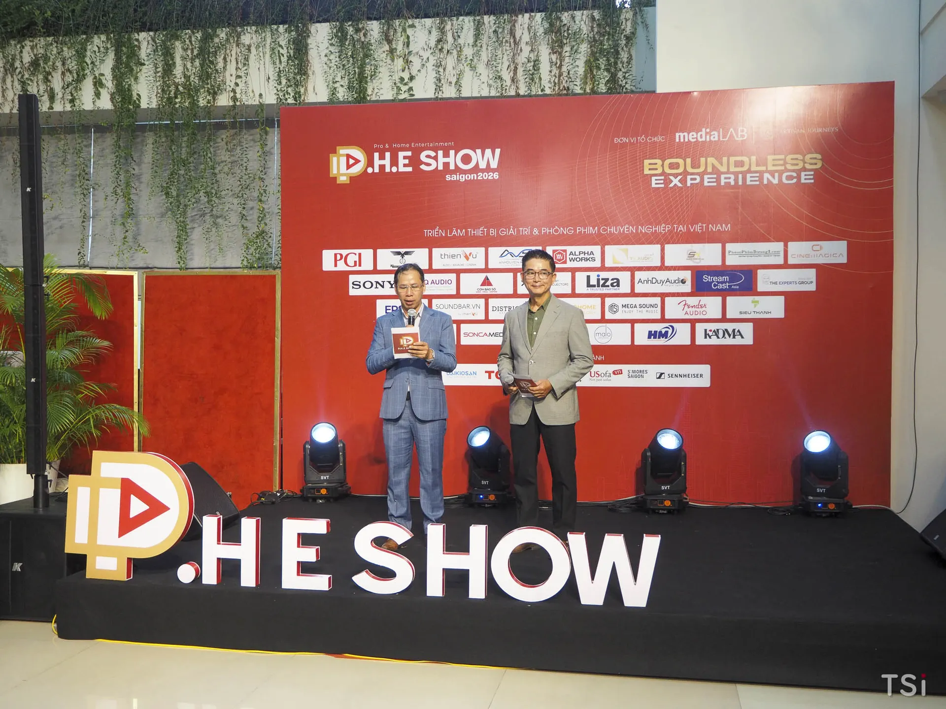 P.H.E Show 2026 - Không gian trải nghiệm giải trí tại gia đẳng cấp, nơi công nghệ và cảm xúc hội tụ