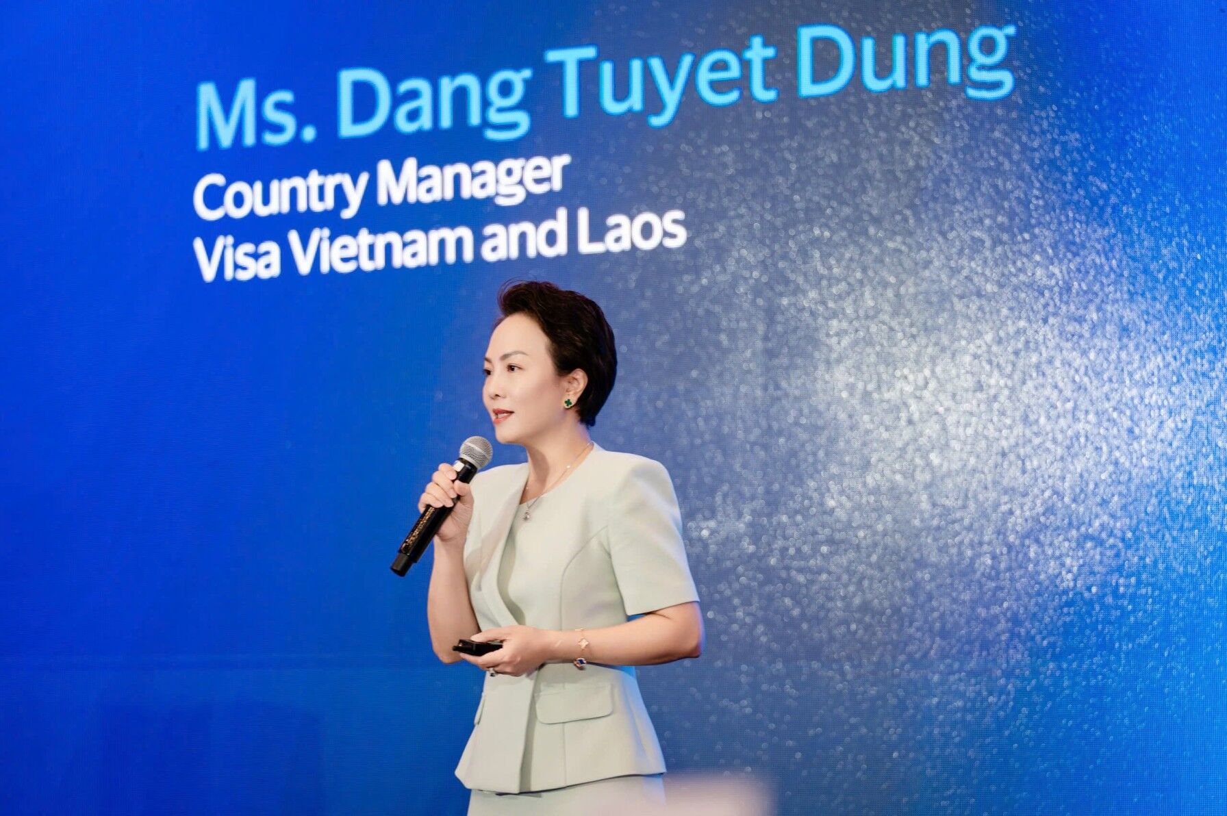 Visa nêu bật những chuyển dịch then chốt trong bảo mật thanh toán ứng dụng AI Từ phòng vệ đến tăng trưởng doanh nghiệp: Visa nêu bật những chuyển dịch then chốt trong bảo mật thanh toán ứng dụng AI